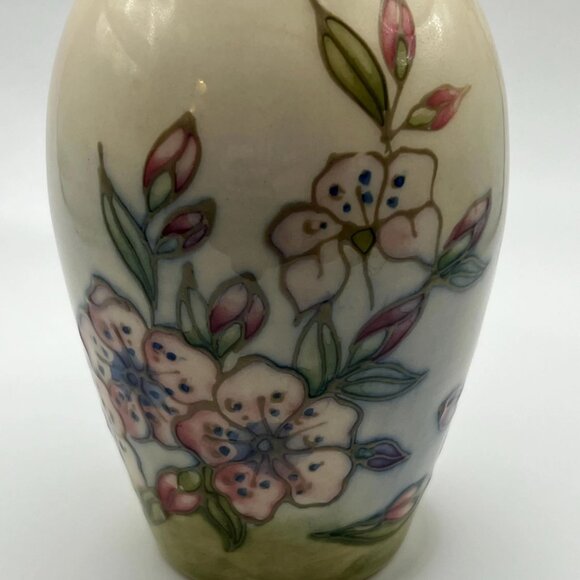 Moorcroft 'Spring Blossom' vase, designer Sally Tuffin - Picture 9 of 9